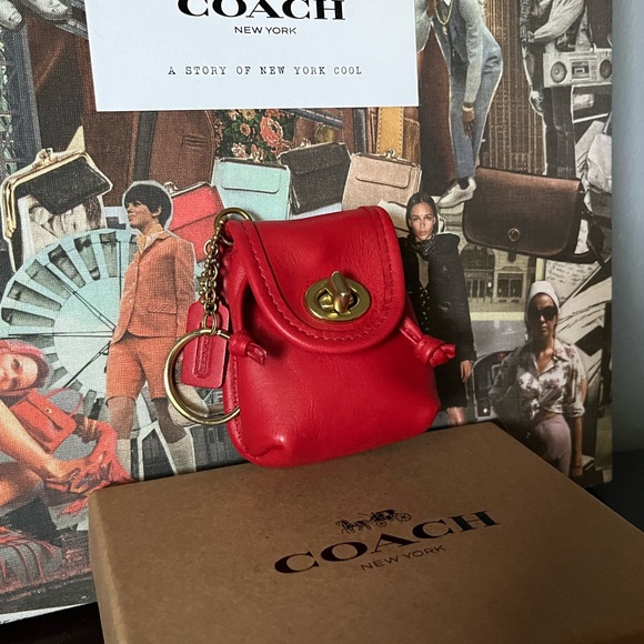 COACH VINTAGE RED LEATHER TURNLOCK DAYPACK MINI BAG CHARM KEY RING - Picture 2 of 10